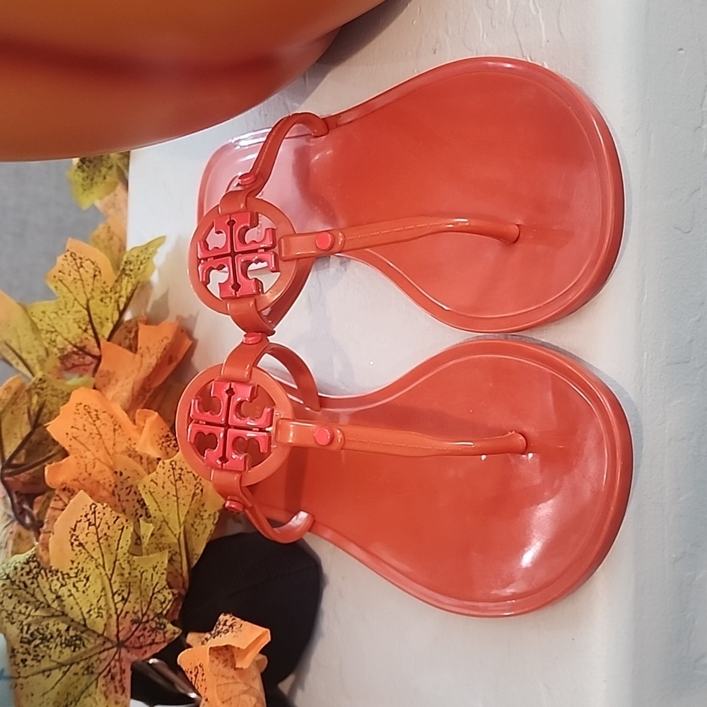 OPEN TO OFFERS Preloved Tory burch sandals